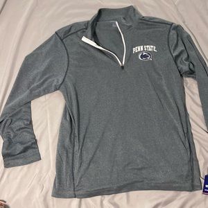 Mens light weight long sleep shirt. Pockets and half zip. NWT